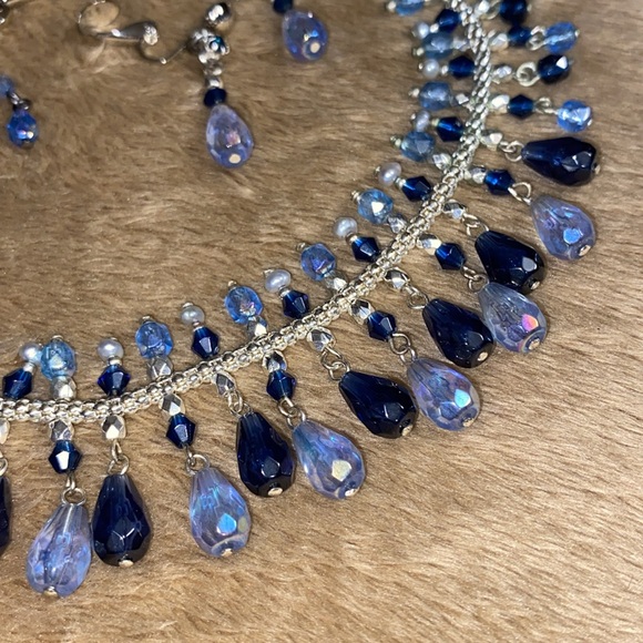 VTG Avon Blue/Silver Beaded Choker w/2 Pair Clip Earrings - Picture 2 of 7